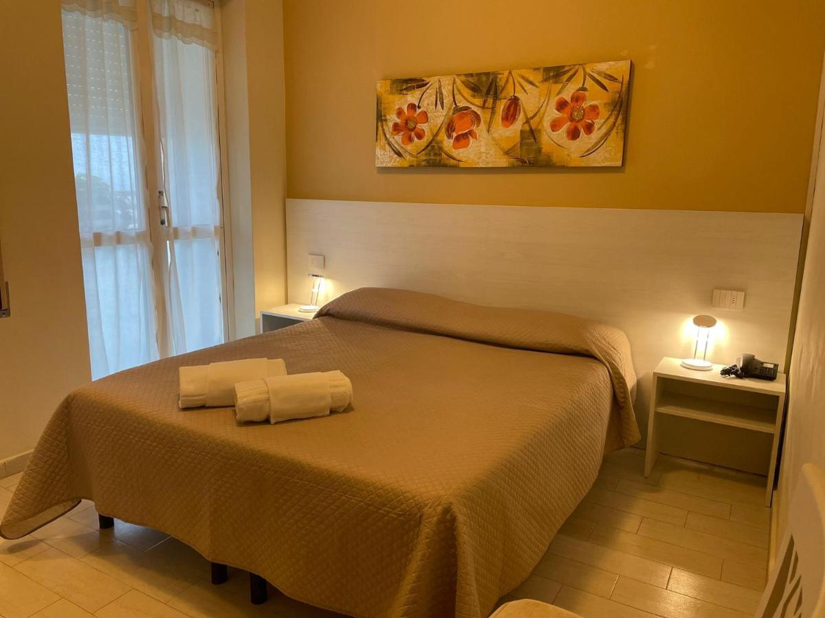 Hotel Ristorante Miramare Pesaro Esterno foto