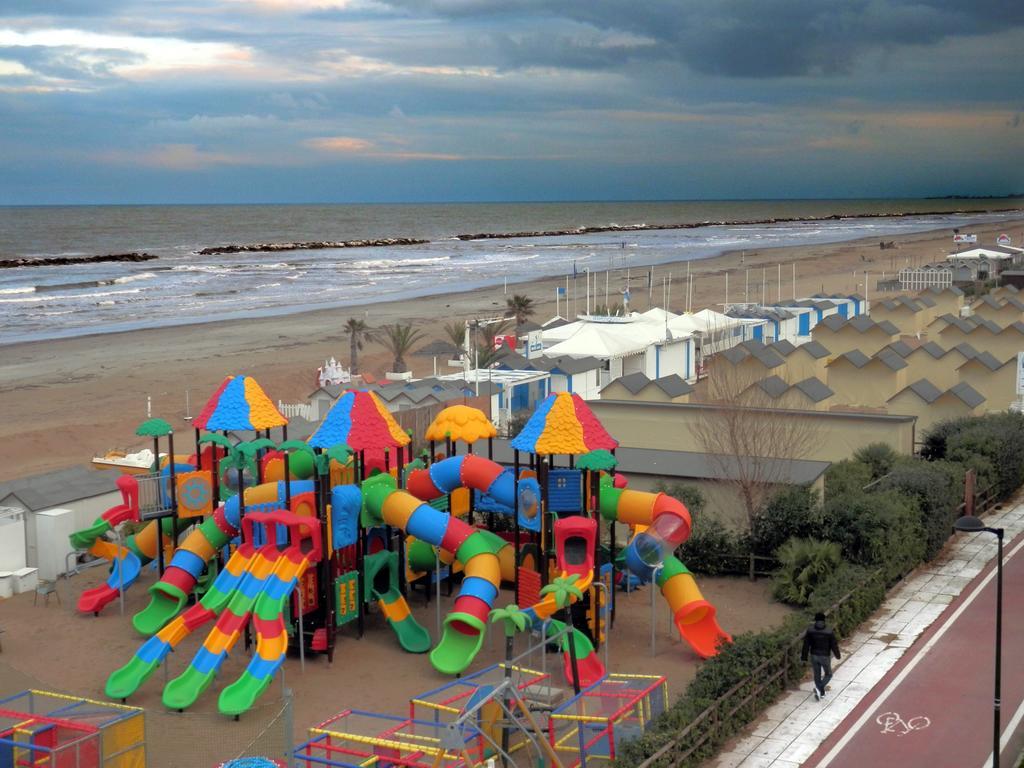 Hotel Ristorante Miramare Pesaro Esterno foto
