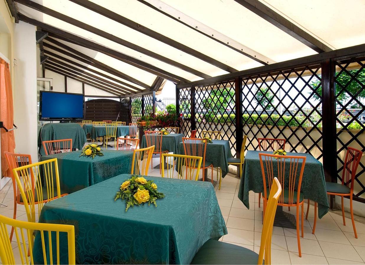 Hotel Ristorante Miramare Pesaro Esterno foto